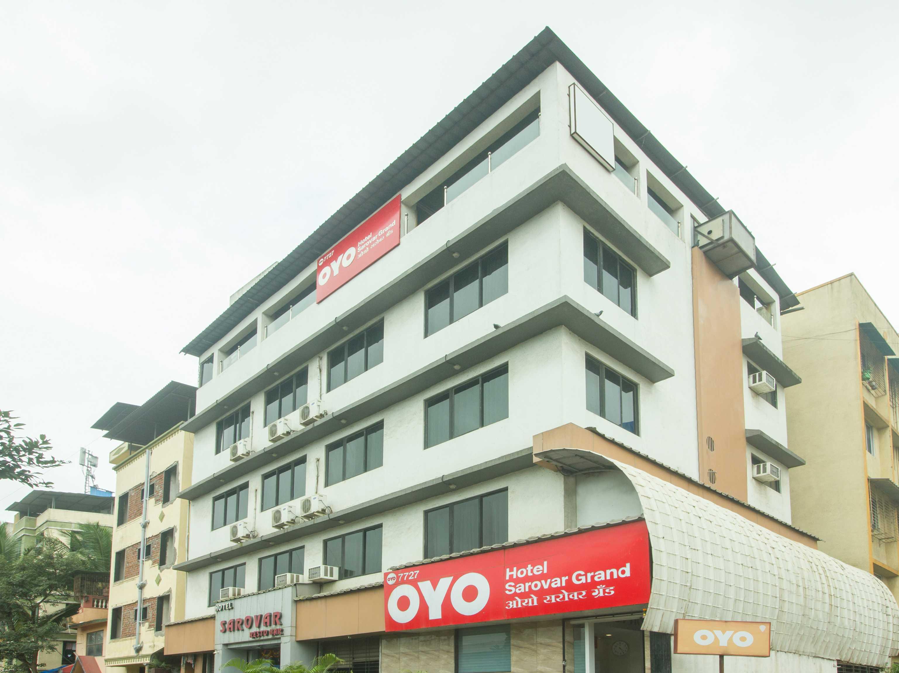 Oyo Hotel Sarovar Grand Kalamboli Exterior photo