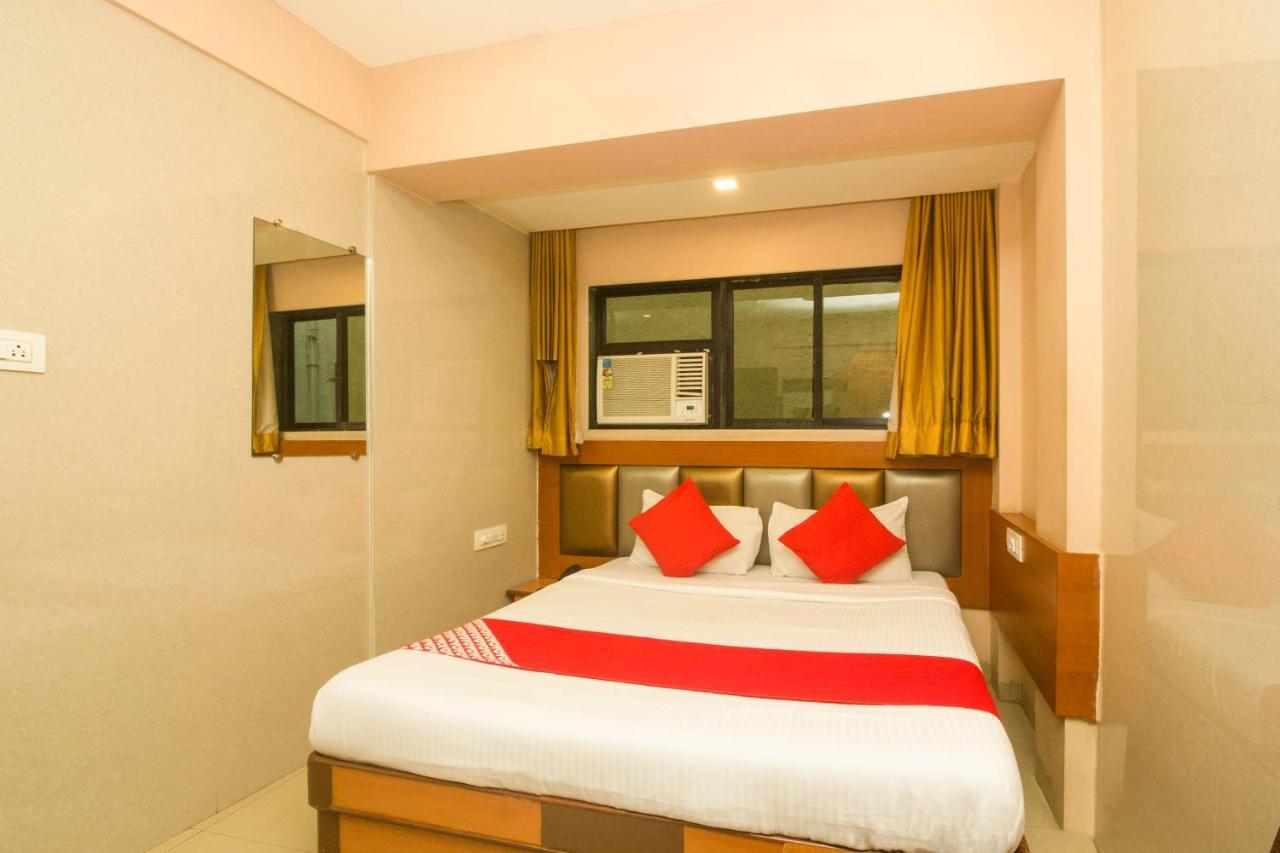 Oyo Hotel Sarovar Grand Kalamboli Exterior photo
