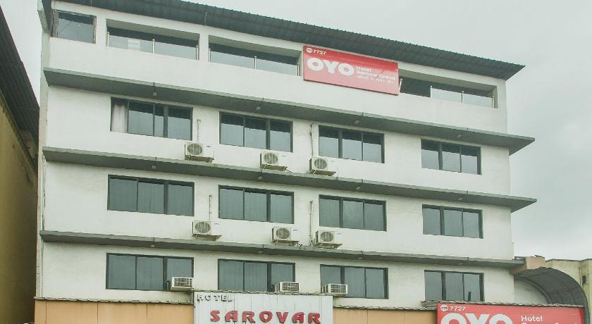 Oyo Hotel Sarovar Grand Kalamboli Exterior photo