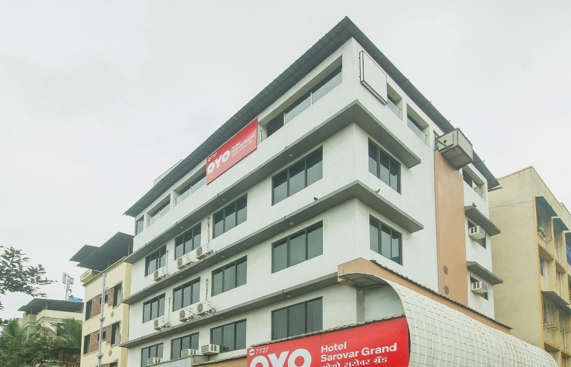 Oyo Hotel Sarovar Grand Kalamboli Exterior photo