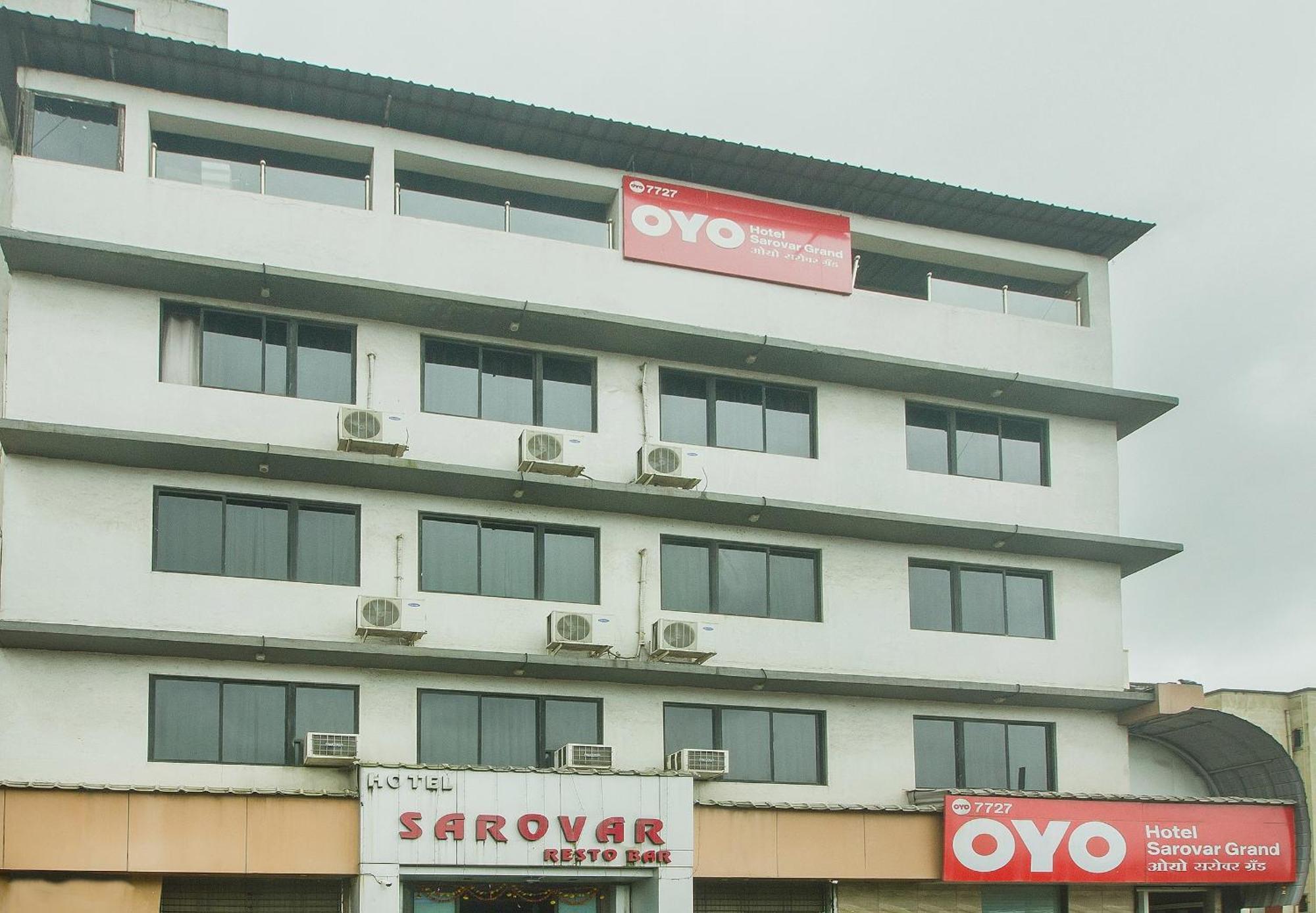 Oyo Hotel Sarovar Grand Kalamboli Exterior photo